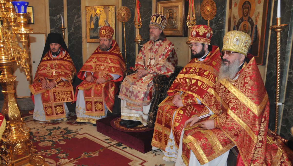 Архиерейское богослужение в Свято-Николаевском храме