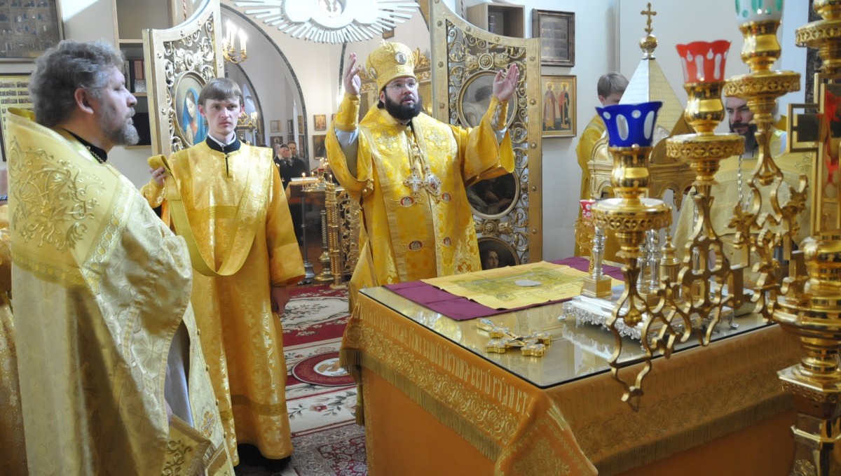 Епископ Богородский Антоний совершил Литургию в Свято-Николаевском храме г.Рима