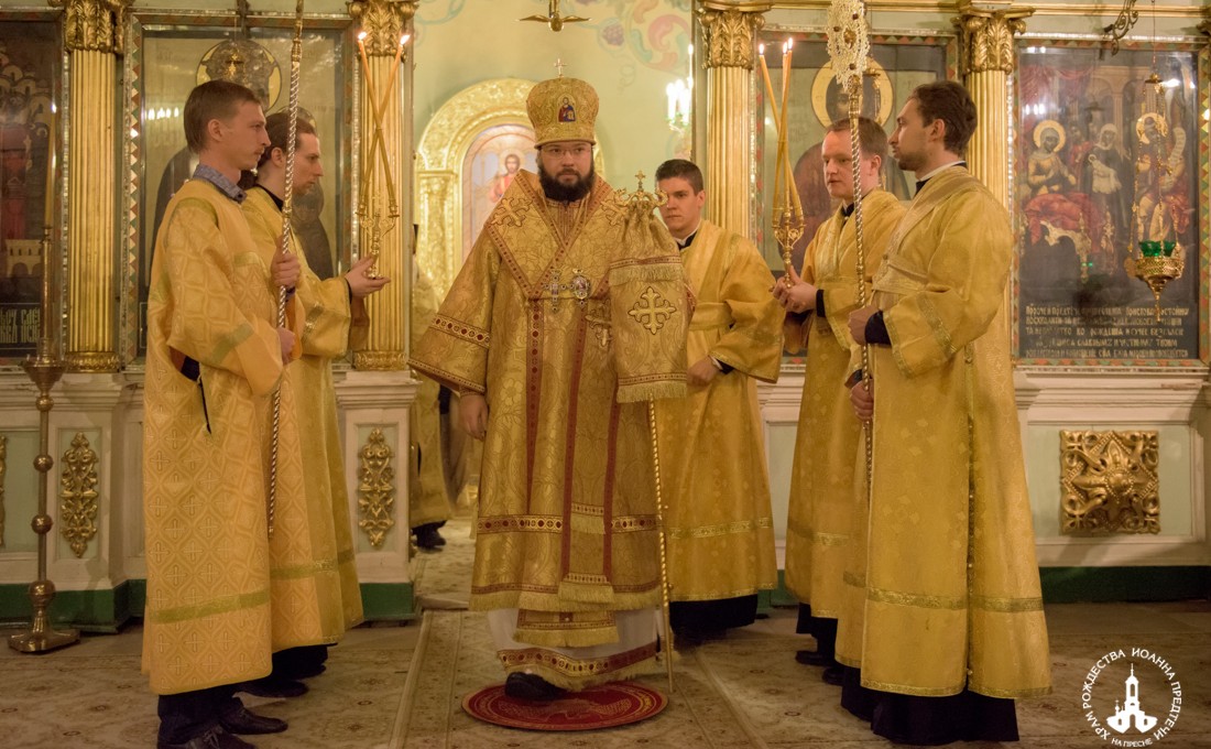 Епископ Антоний совершил Всенощное бдение в Иоанно-Предтеченском храме