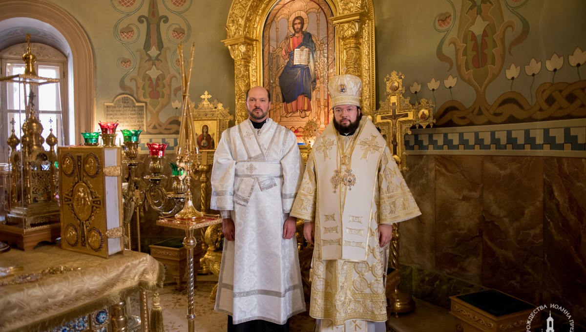Епископ Антоний совершил Литургию в храме Рождества Иоанна Предтечи