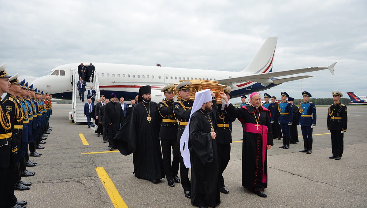 Мощи святителя Николая Чудотворца прибыли в Москву