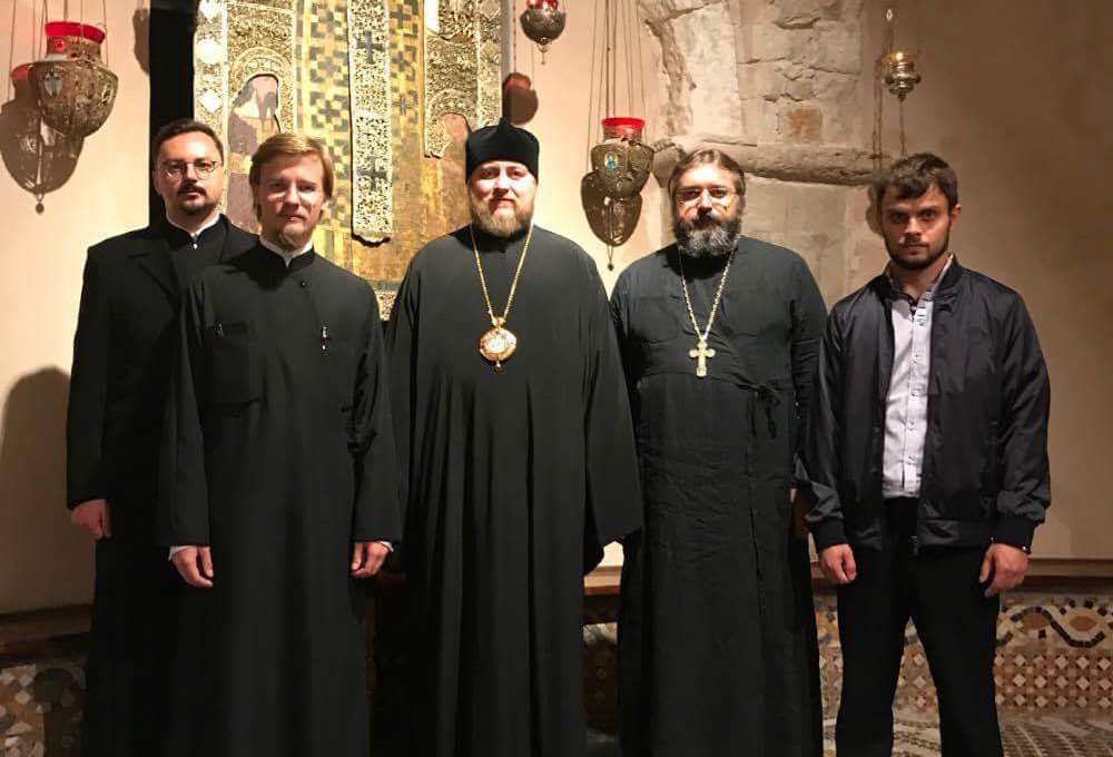 Епископ Богородский Матфей совершил молебен у мощей святителя Николая Чудотворца