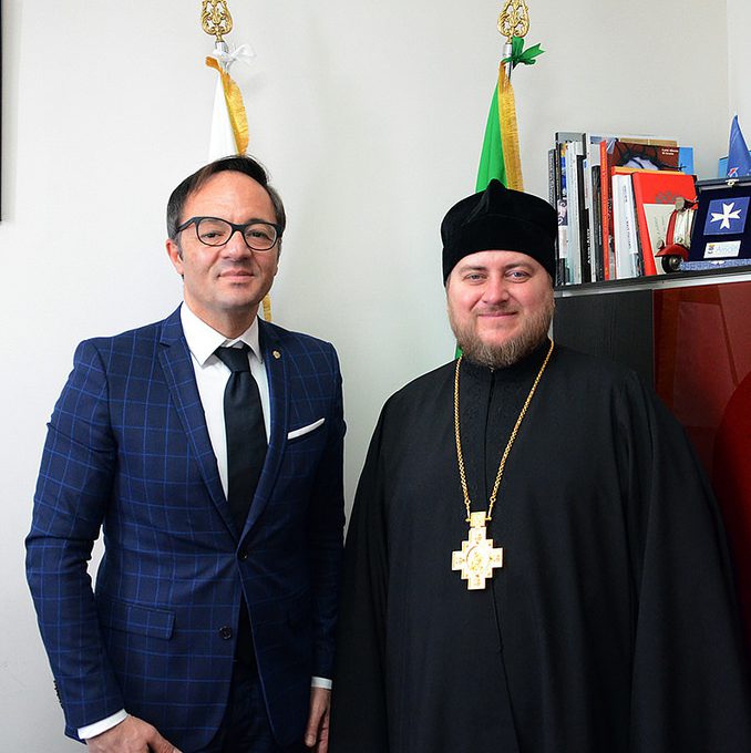 Состоялась встреча епископа Матфея с Почетным консулом Российской Федерации в Неаполе