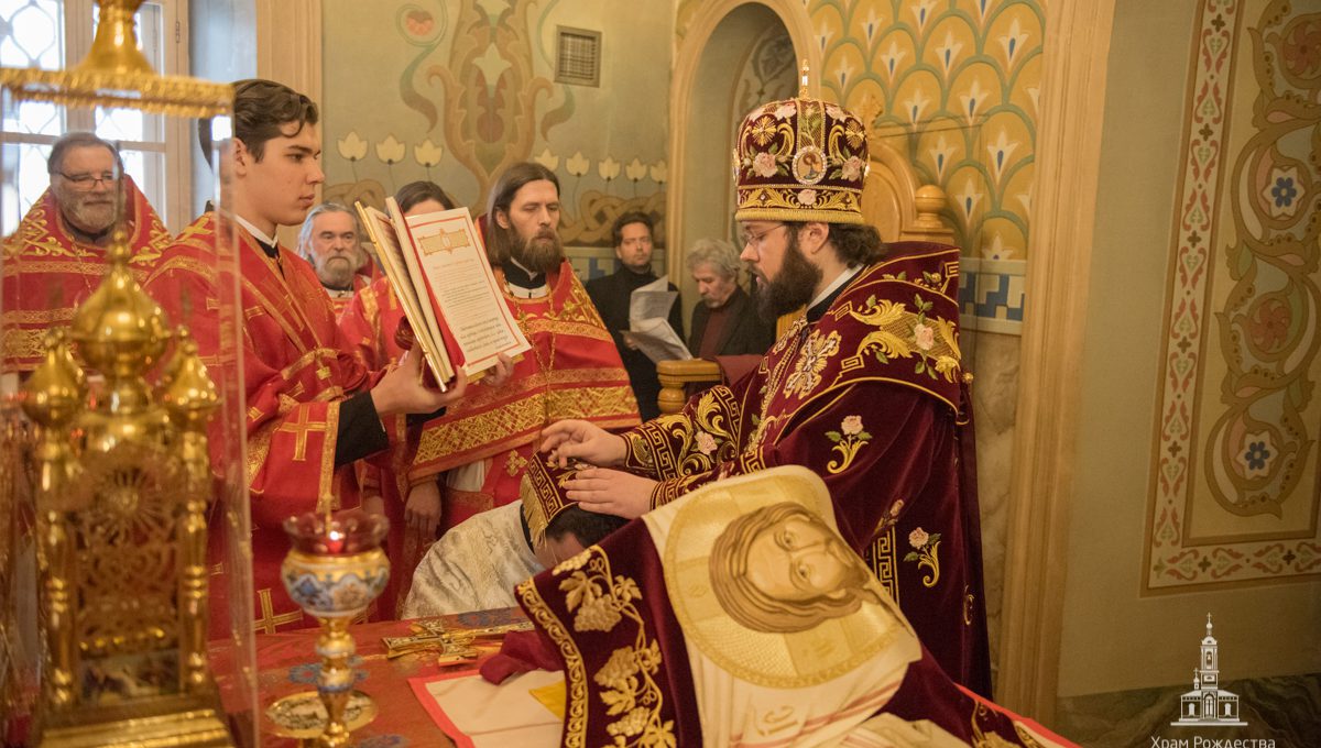Архиепископ Антоний рукоположил клирика Екатерининского храма в сан пресвитера